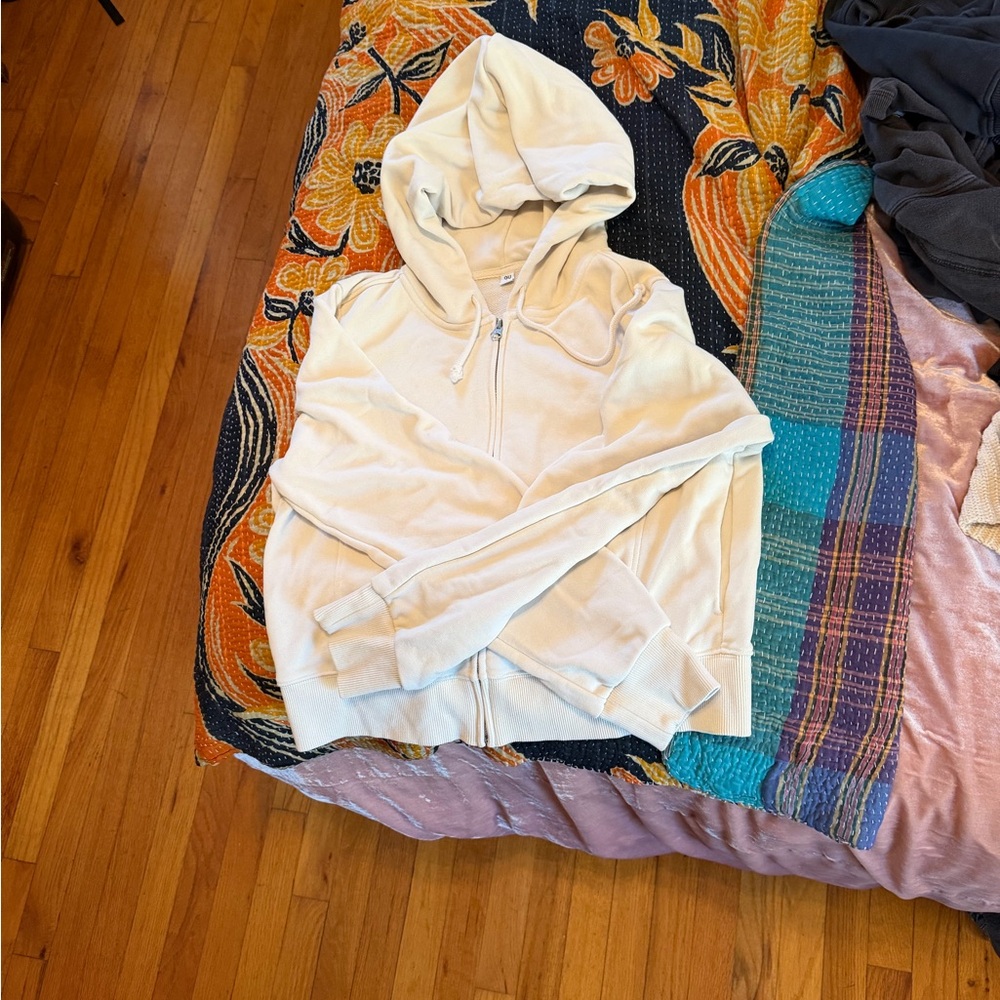 GU Cream Hoodie with Zip